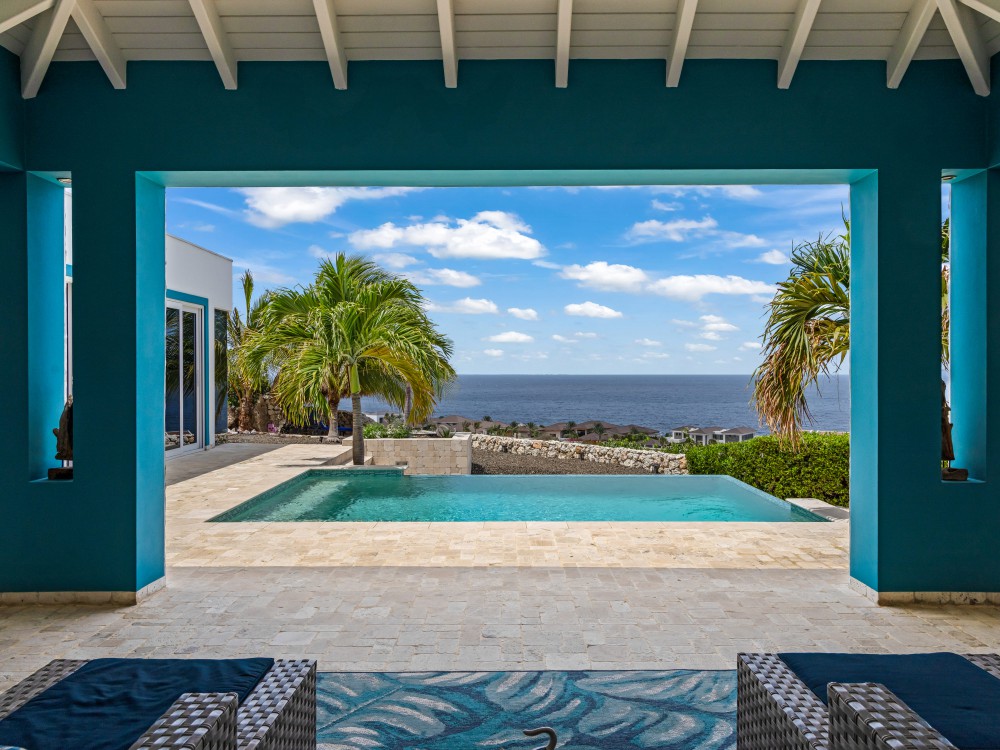 House in Blue Bay