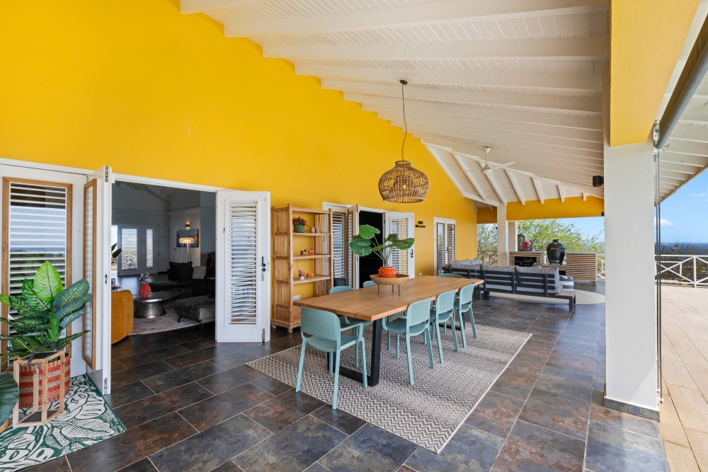 Villa in Blue Bay