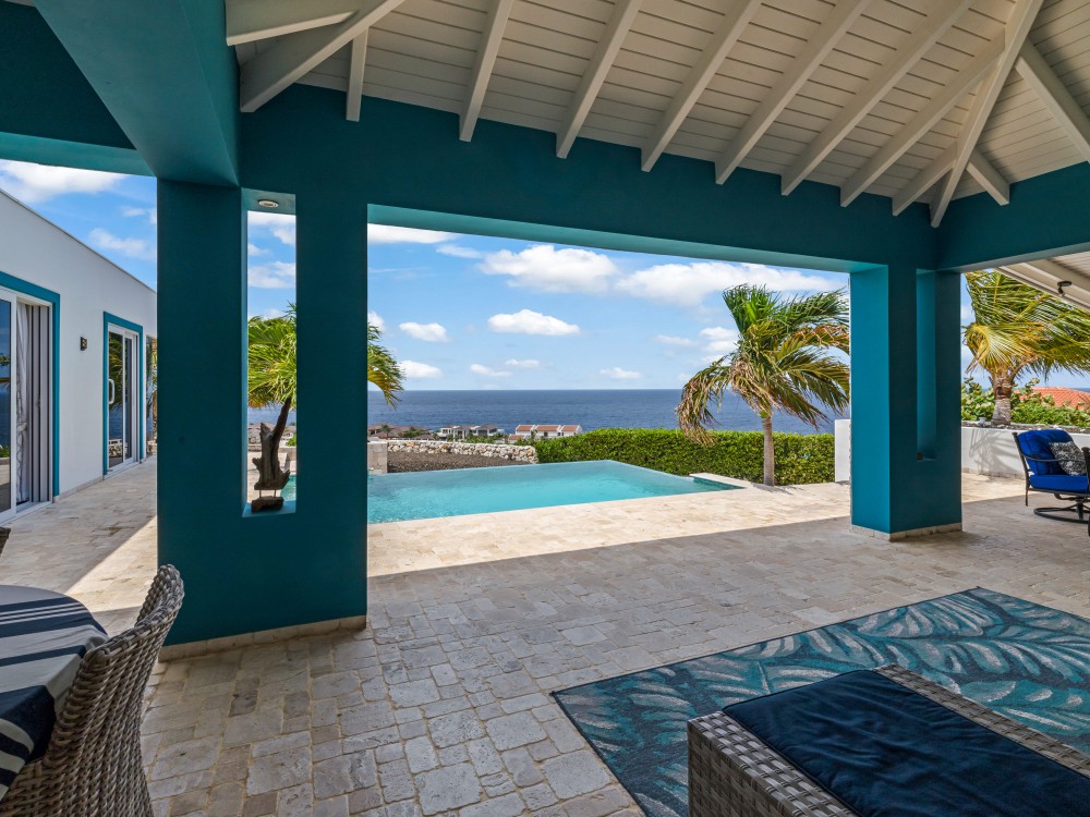 Villa in Blue Bay