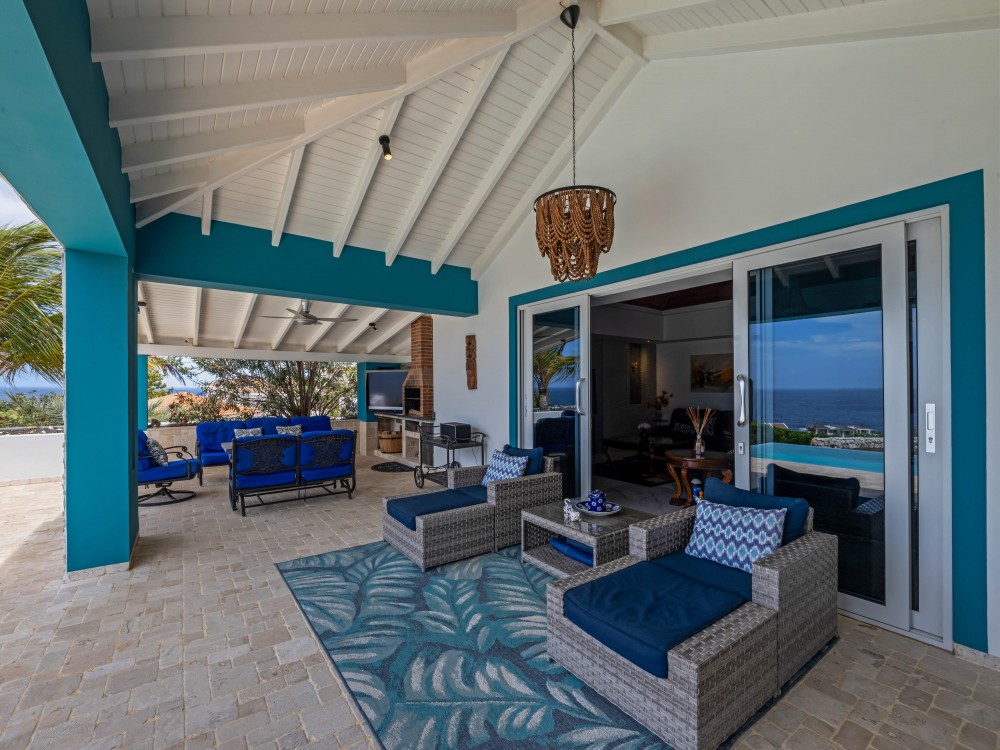 Villa in Blue Bay