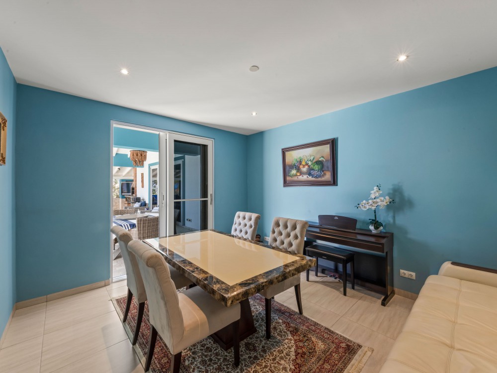 Villa in Blue Bay