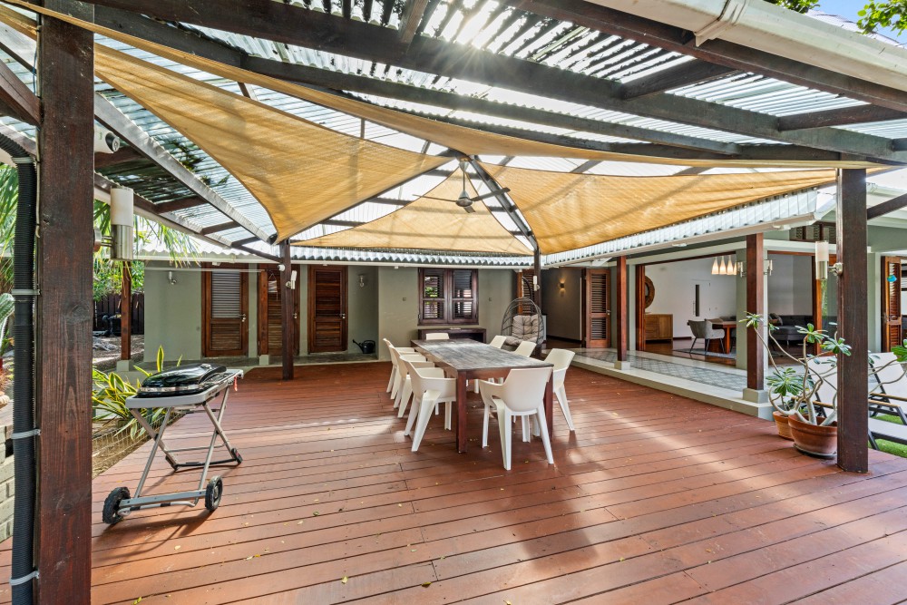 Property in Emmastad