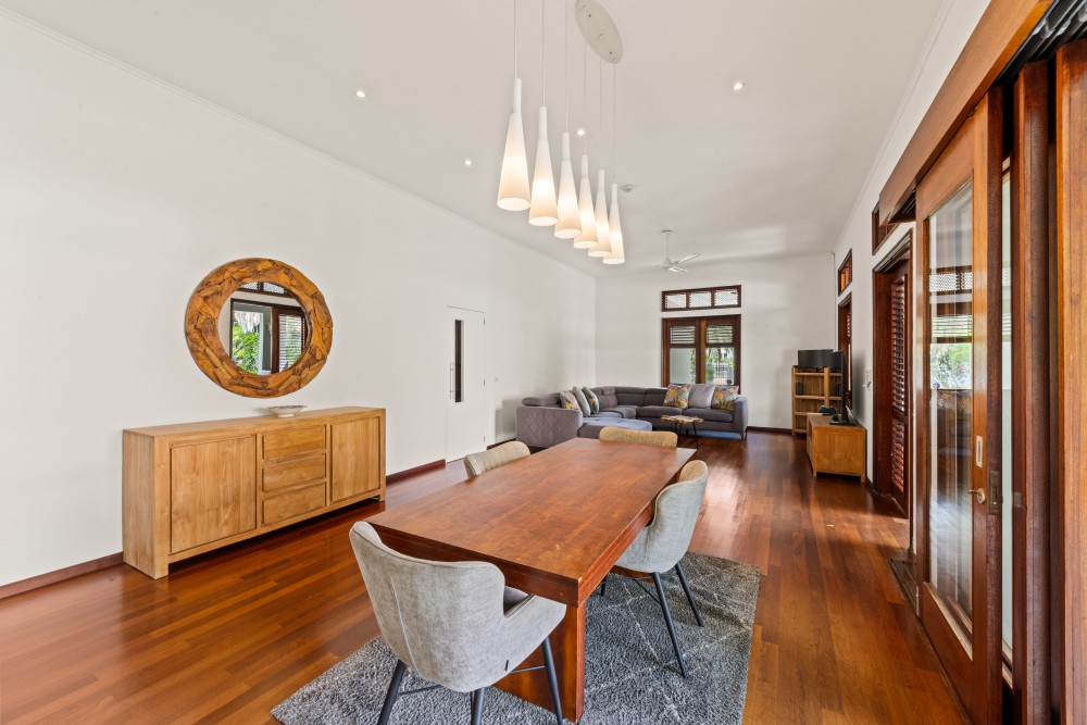 Property in Emmastad