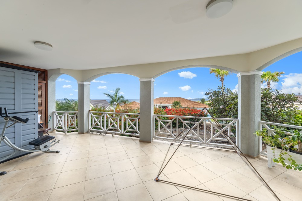 Apartment in Blue Bay