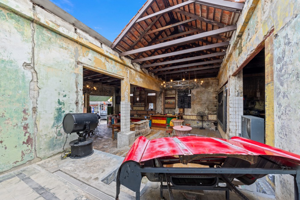 Property in Otrobanda