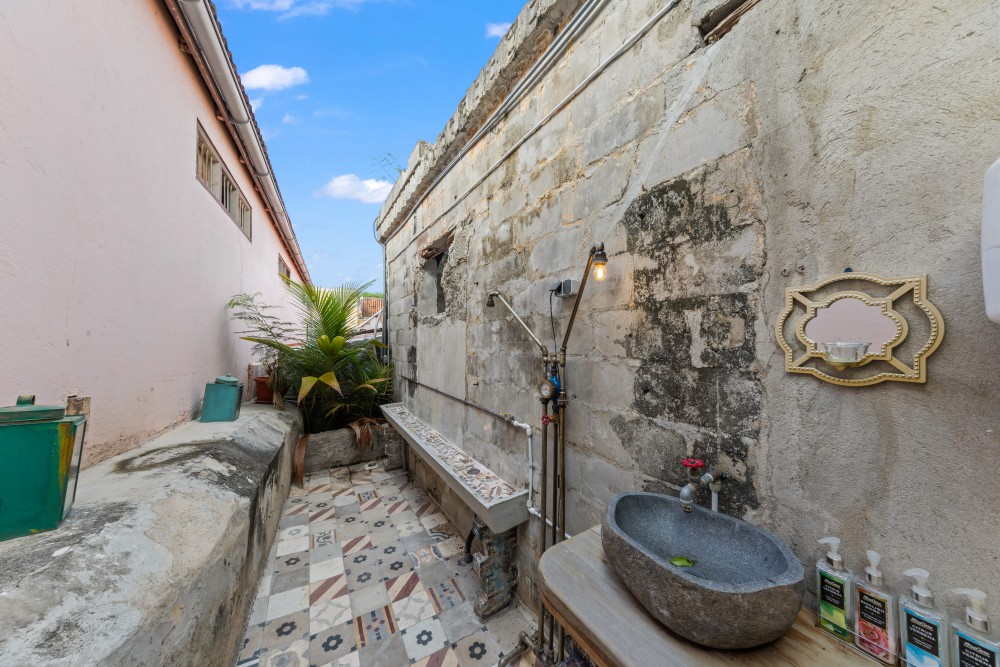 Property in Otrobanda