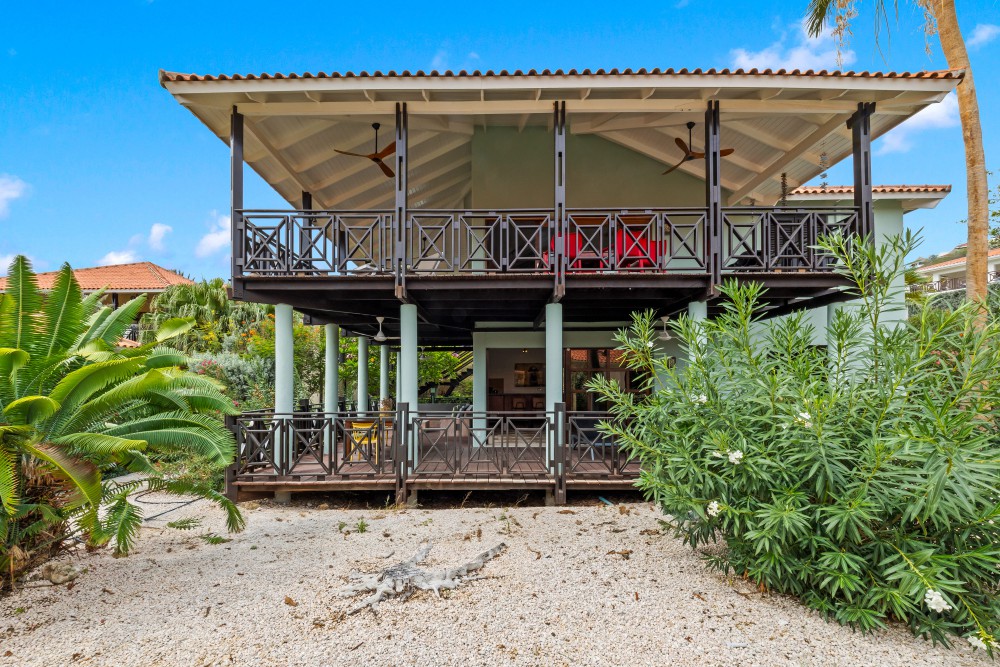 Apartment in Blue Bay
