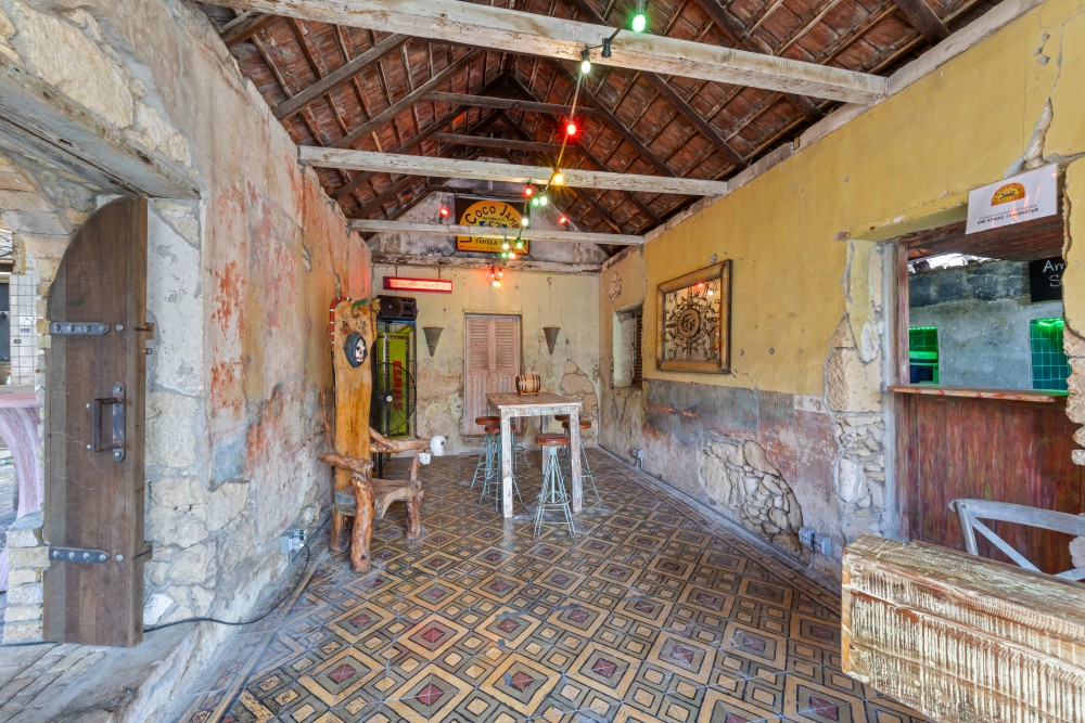 Property in Otrobanda