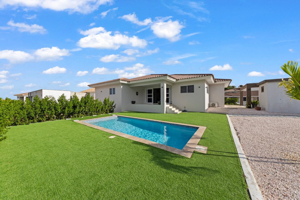 Villa in Blue Bay