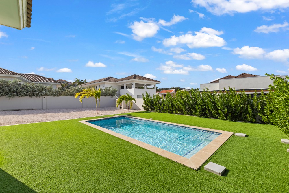 Villa in Blue Bay