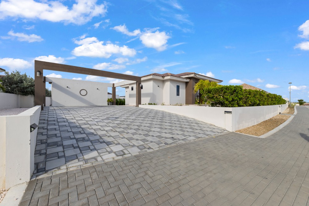 Villa in Blue Bay
