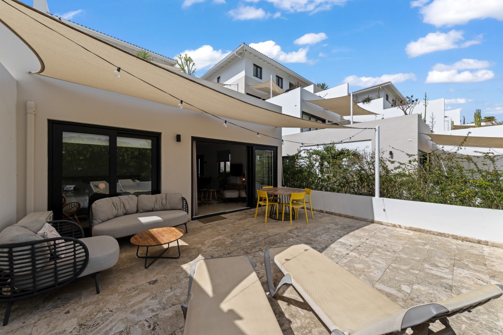 Apartment in Blue Bay