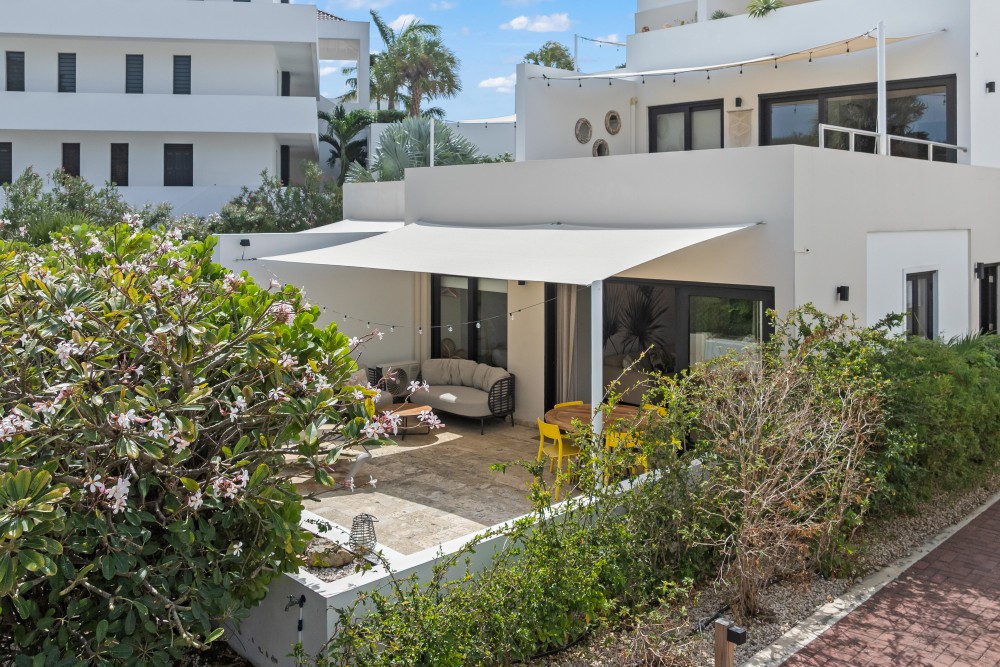 Apartment in Blue Bay