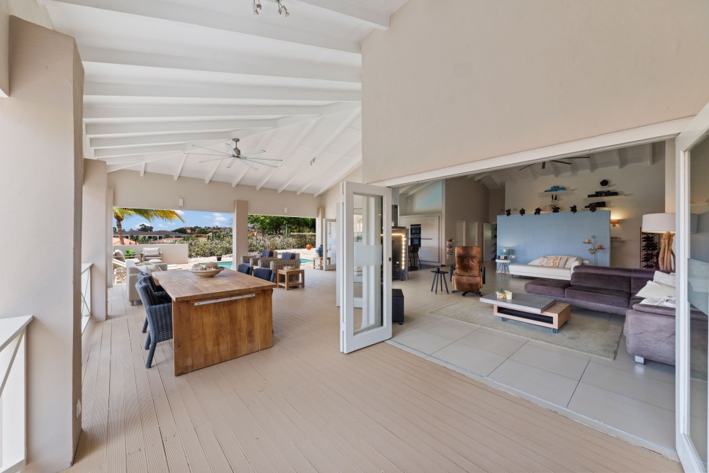 Villa in Blue Bay