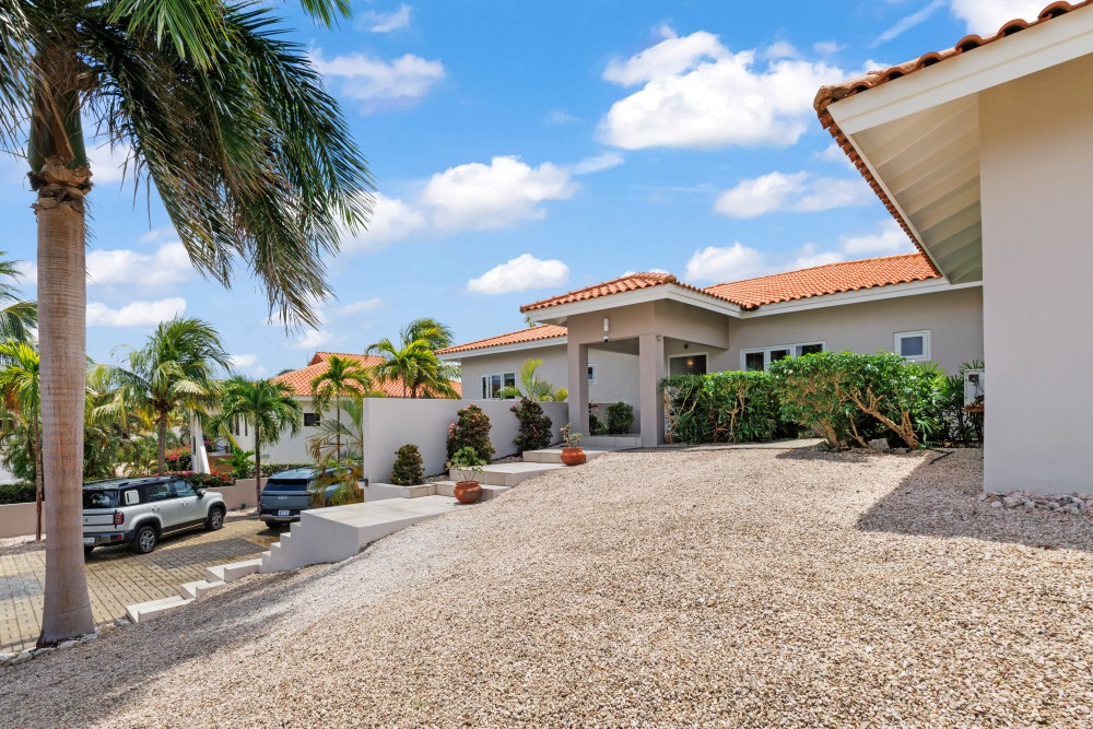 Villa in Blue Bay