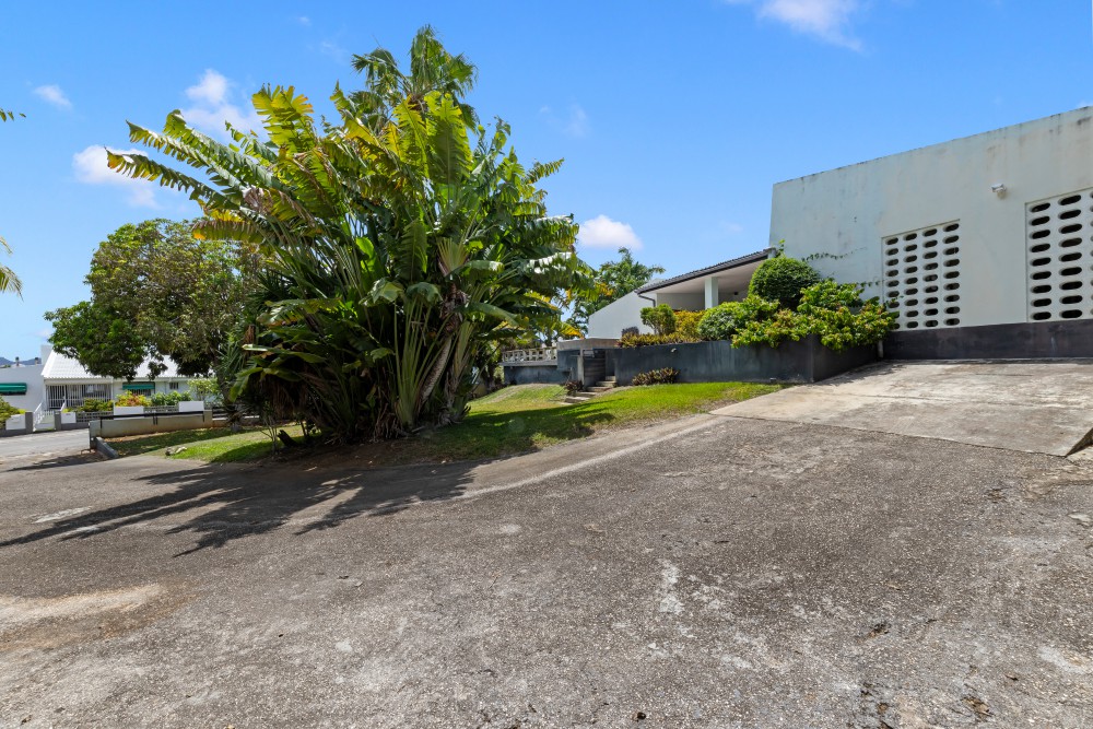 Property in Mahaai