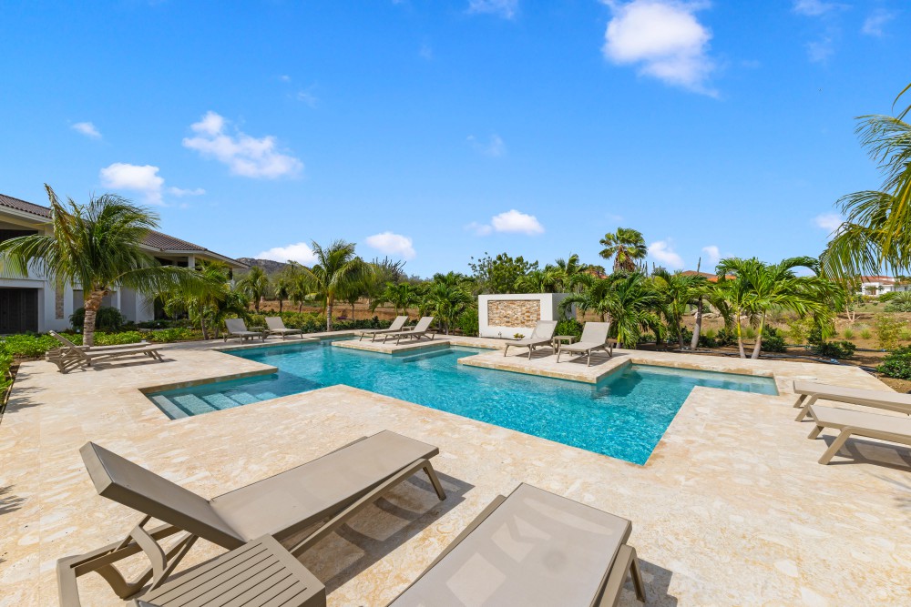 Apartment in Blue Bay