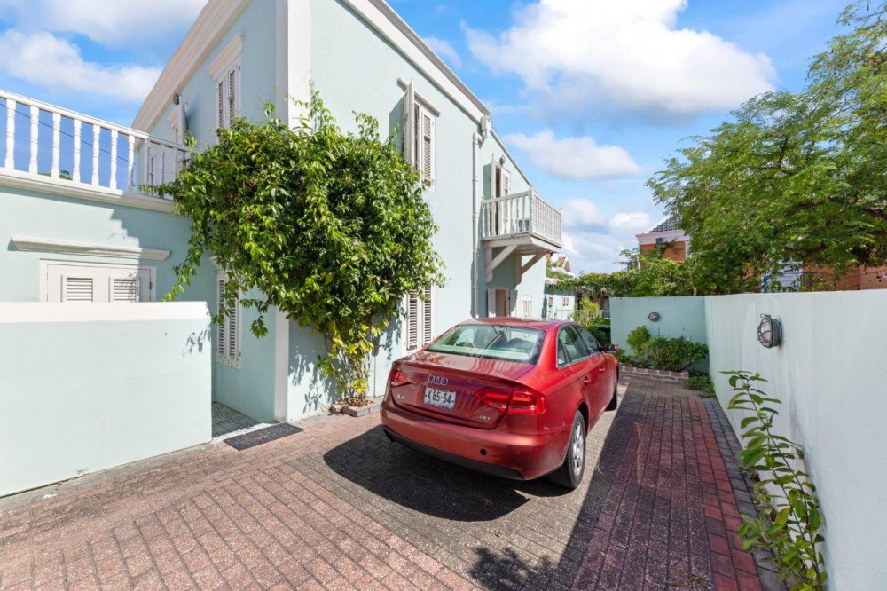 Townhouse in Otrobanda