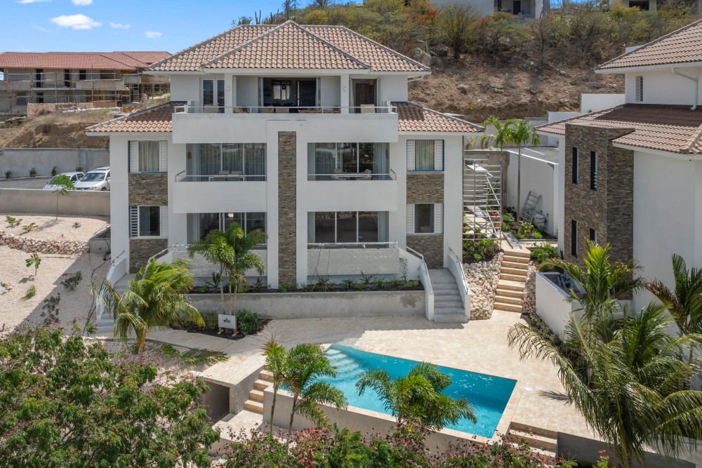Apartment in Blue Bay