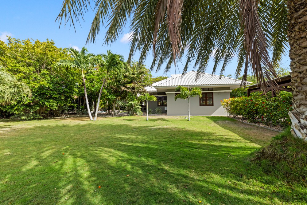 Property in Emmastad