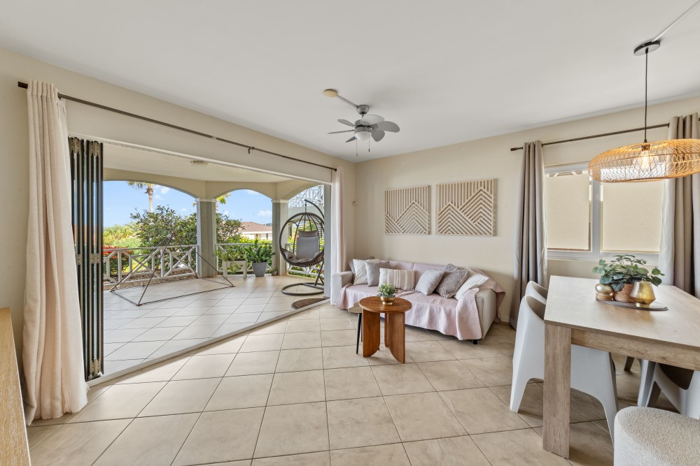 Apartment in Blue Bay