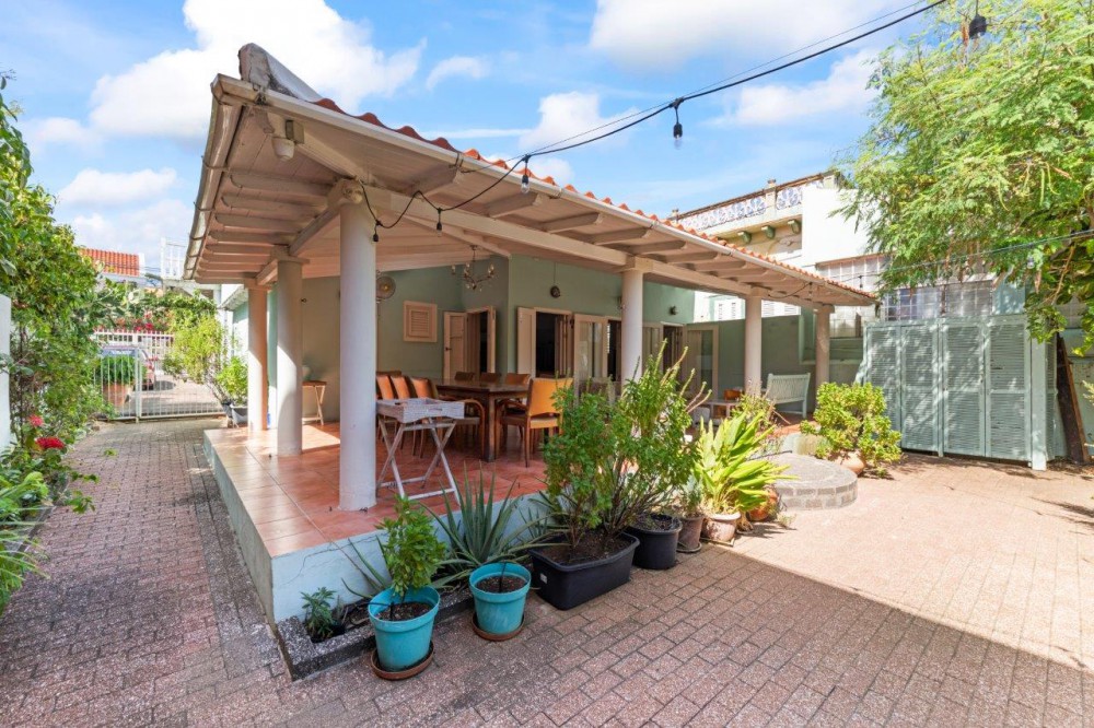 Townhouse in Otrobanda