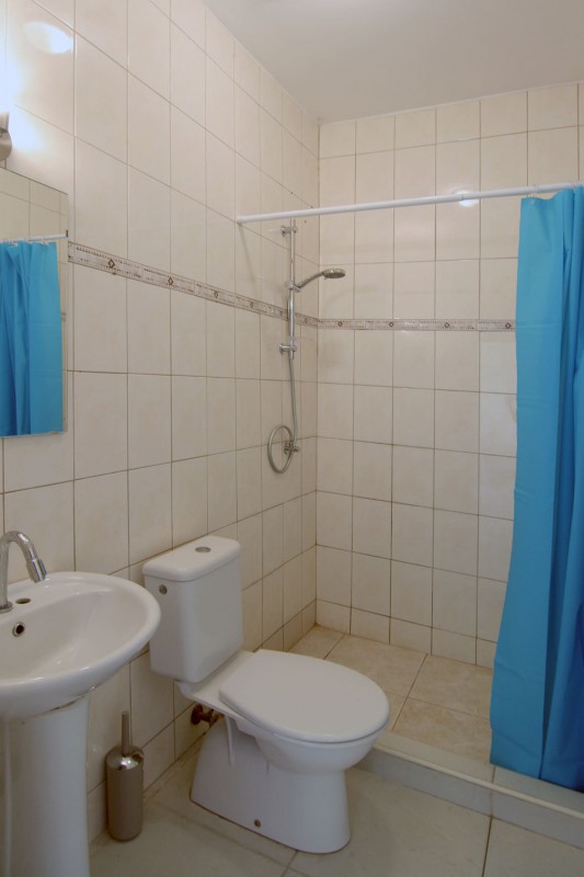 Property in Toni Kunchi