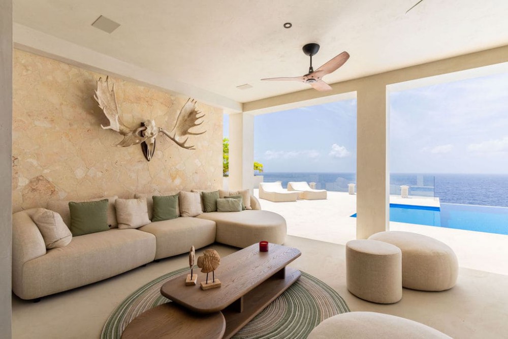Villa in Blue Bay