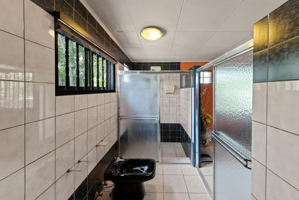 Property in Mahaai