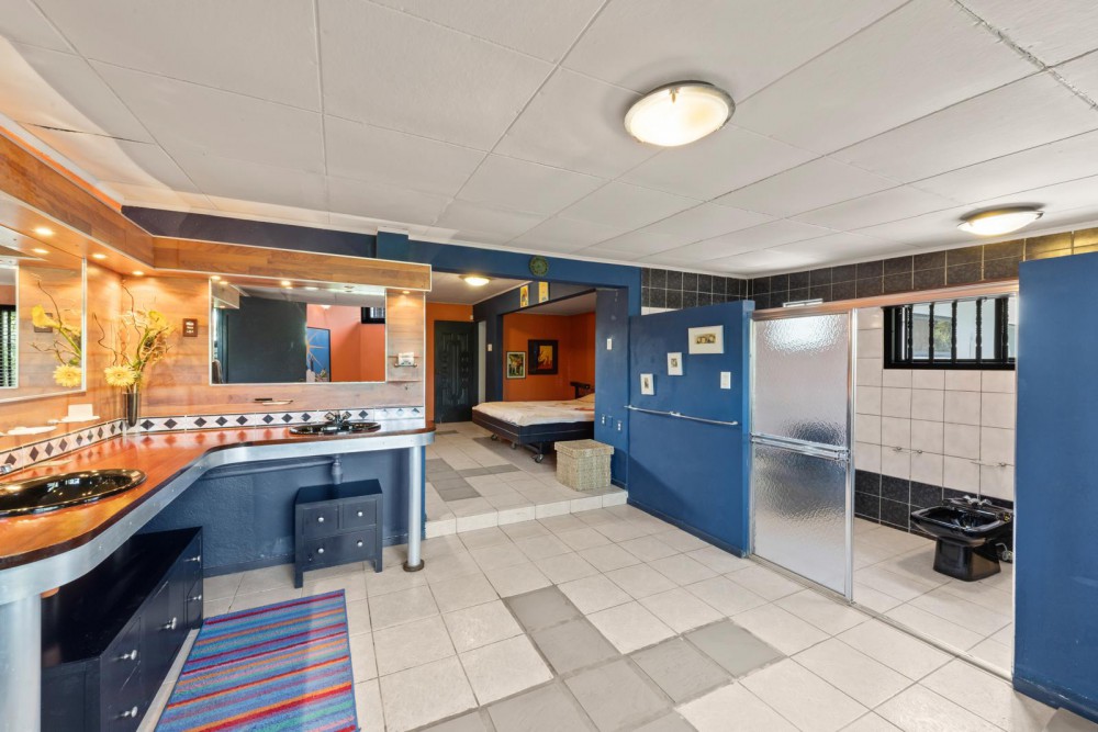 Property in Mahaai