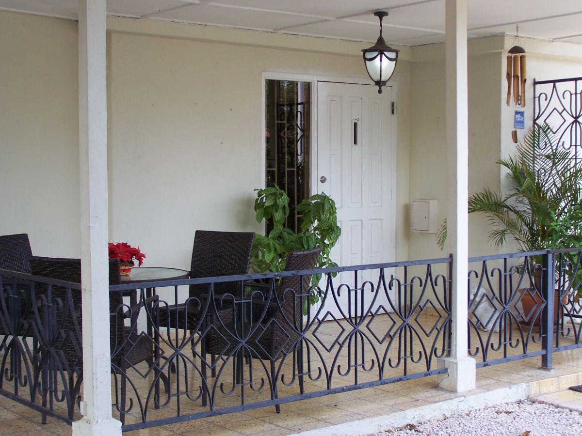 Property in Emmastad