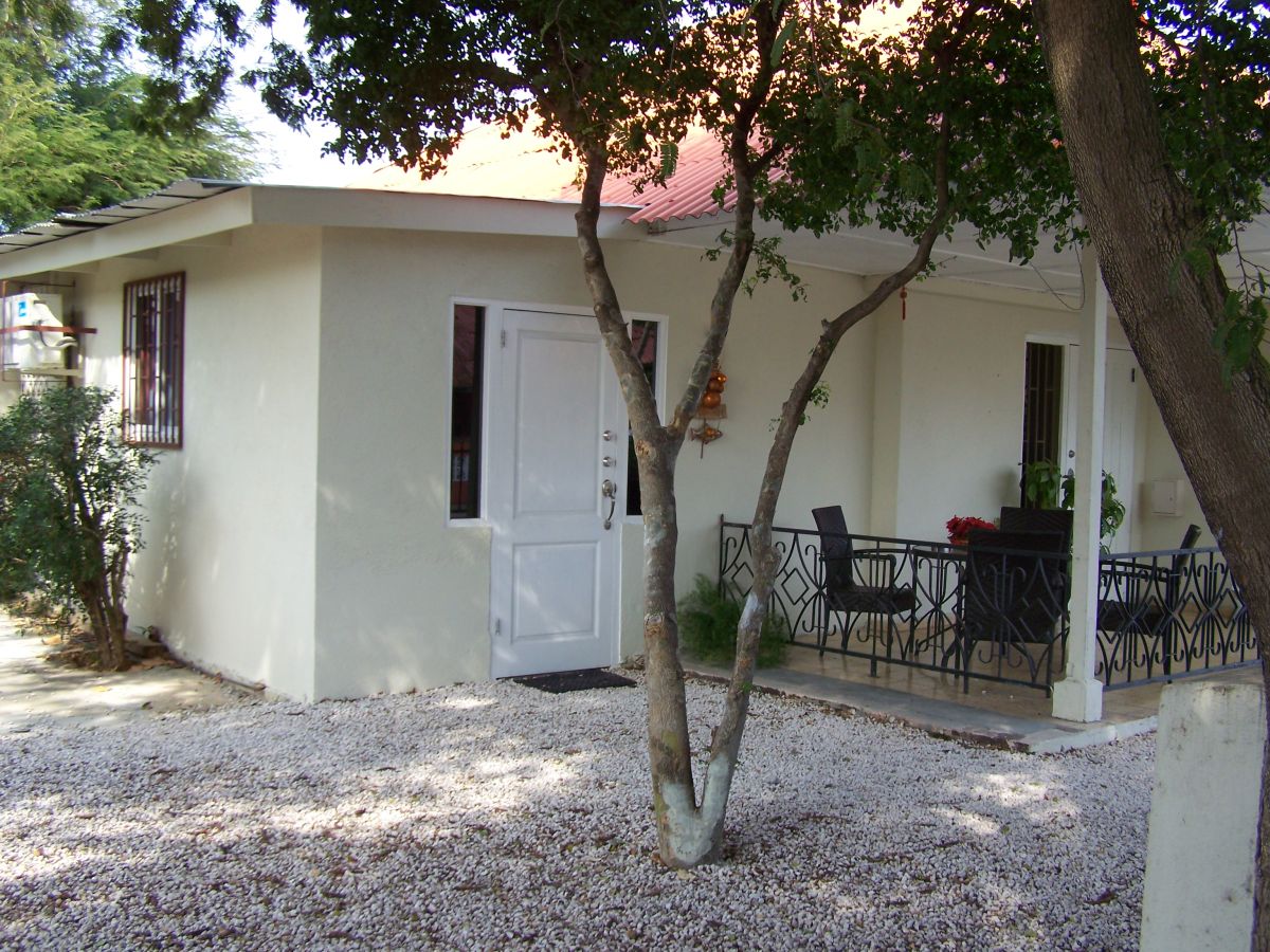 Property in Emmastad
