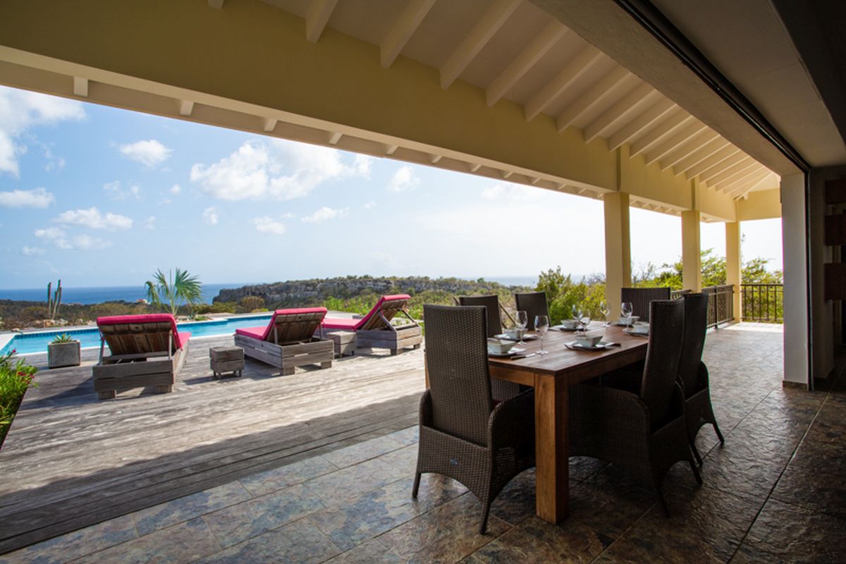 Villa in Coral Estate