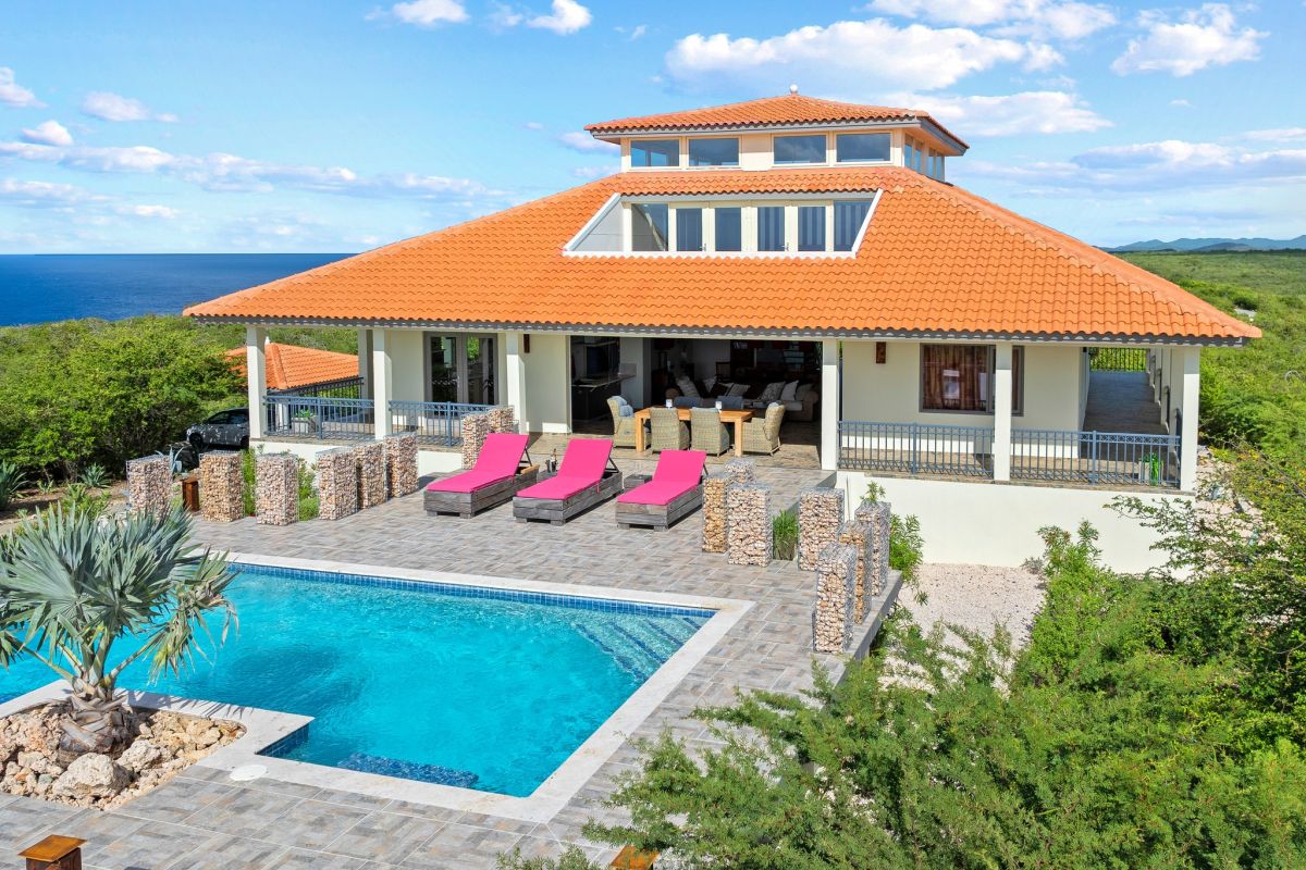 Villa in Coral Estate