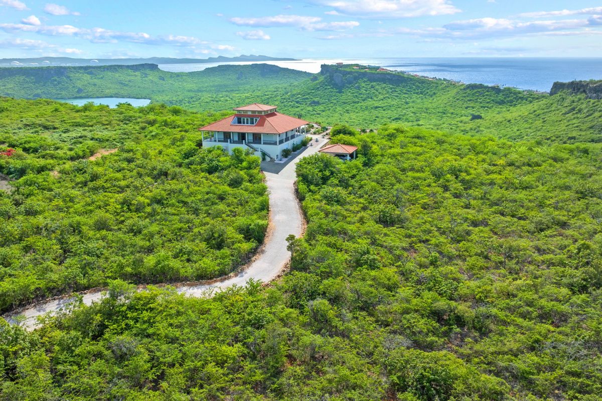 Villa in Coral Estate