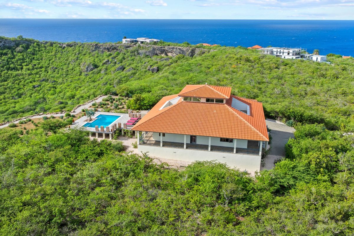 Villa in Coral Estate