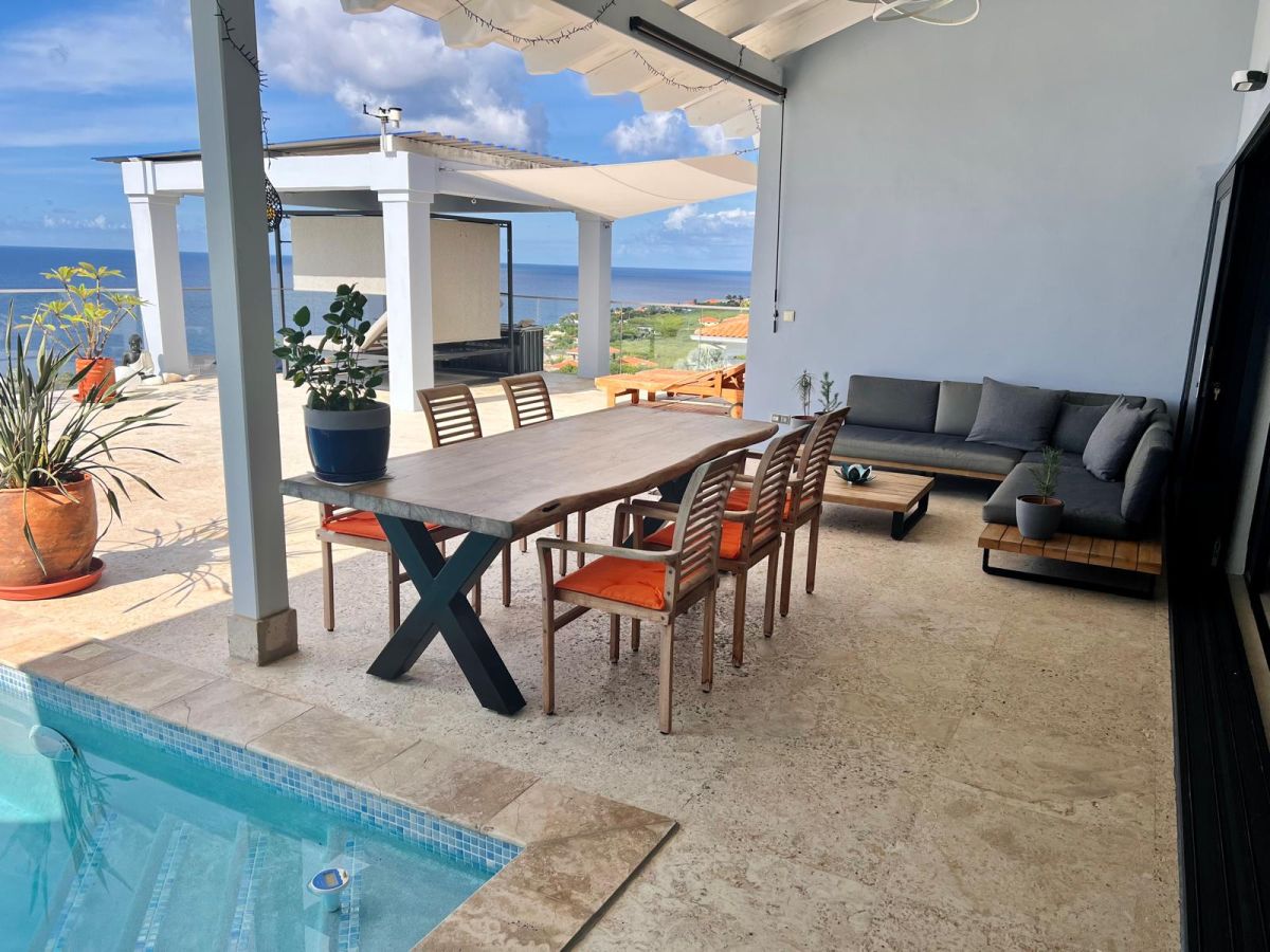 Villa in Coral Estate
