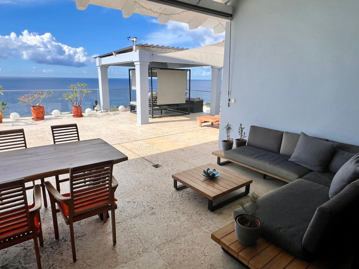 Villa in Coral Estate