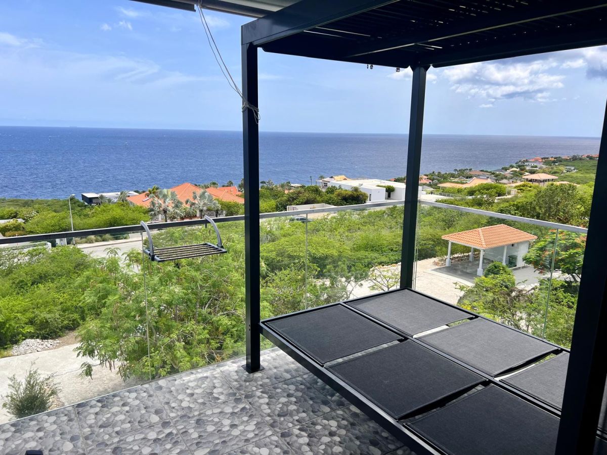 Villa in Coral Estate