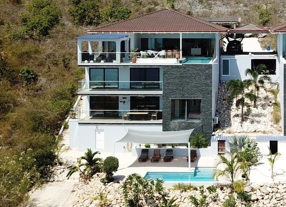 Villa in Coral Estate