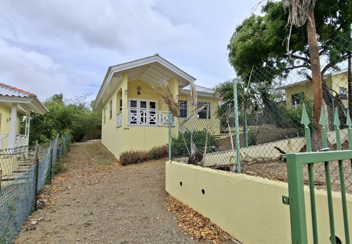 House in Seru Lora