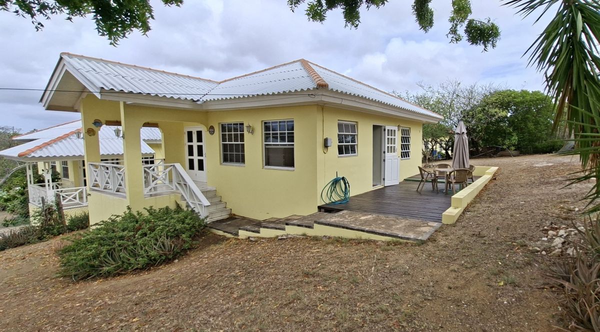 House in Seru Lora