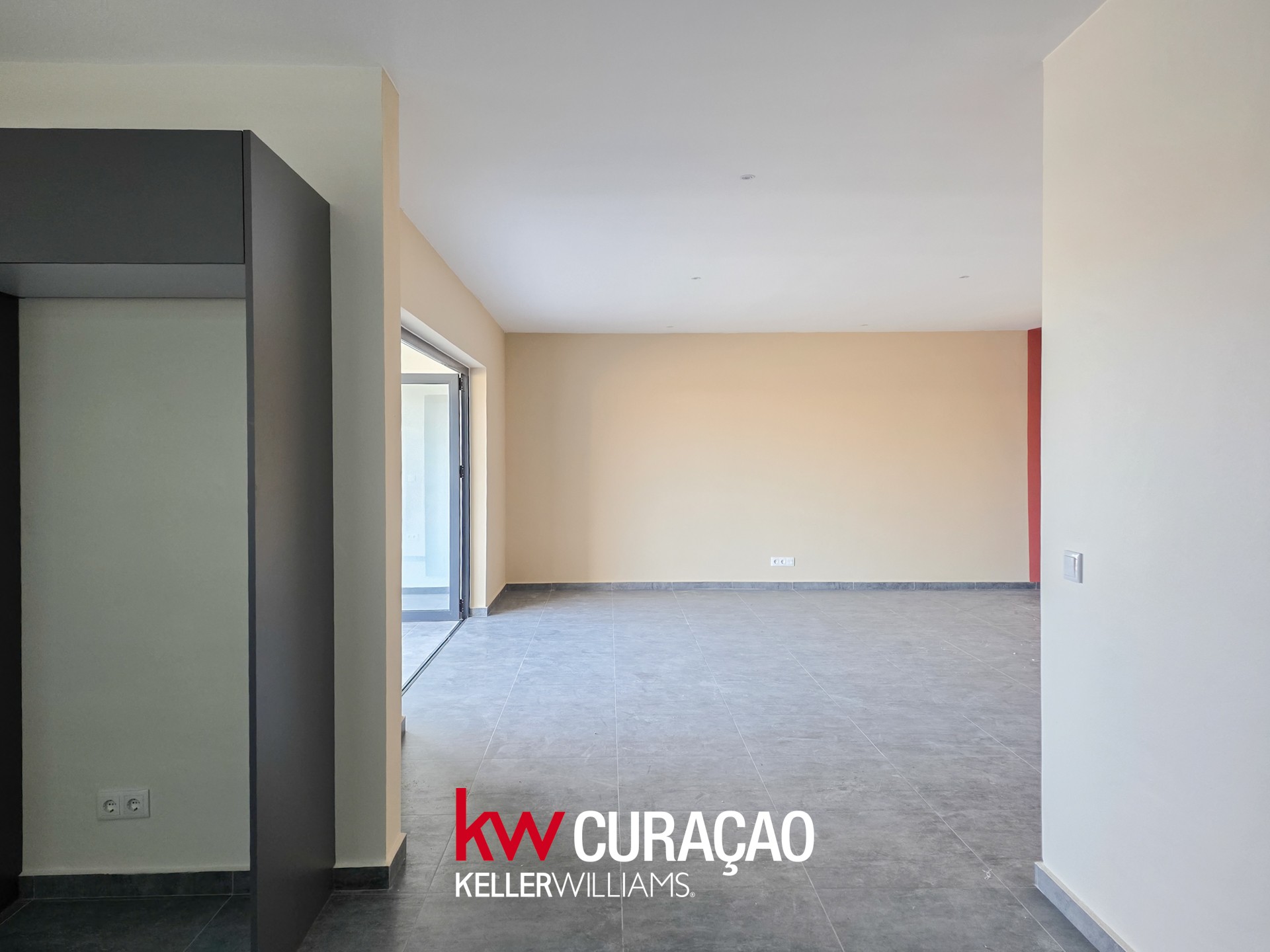 Apartment in Mambo Beach