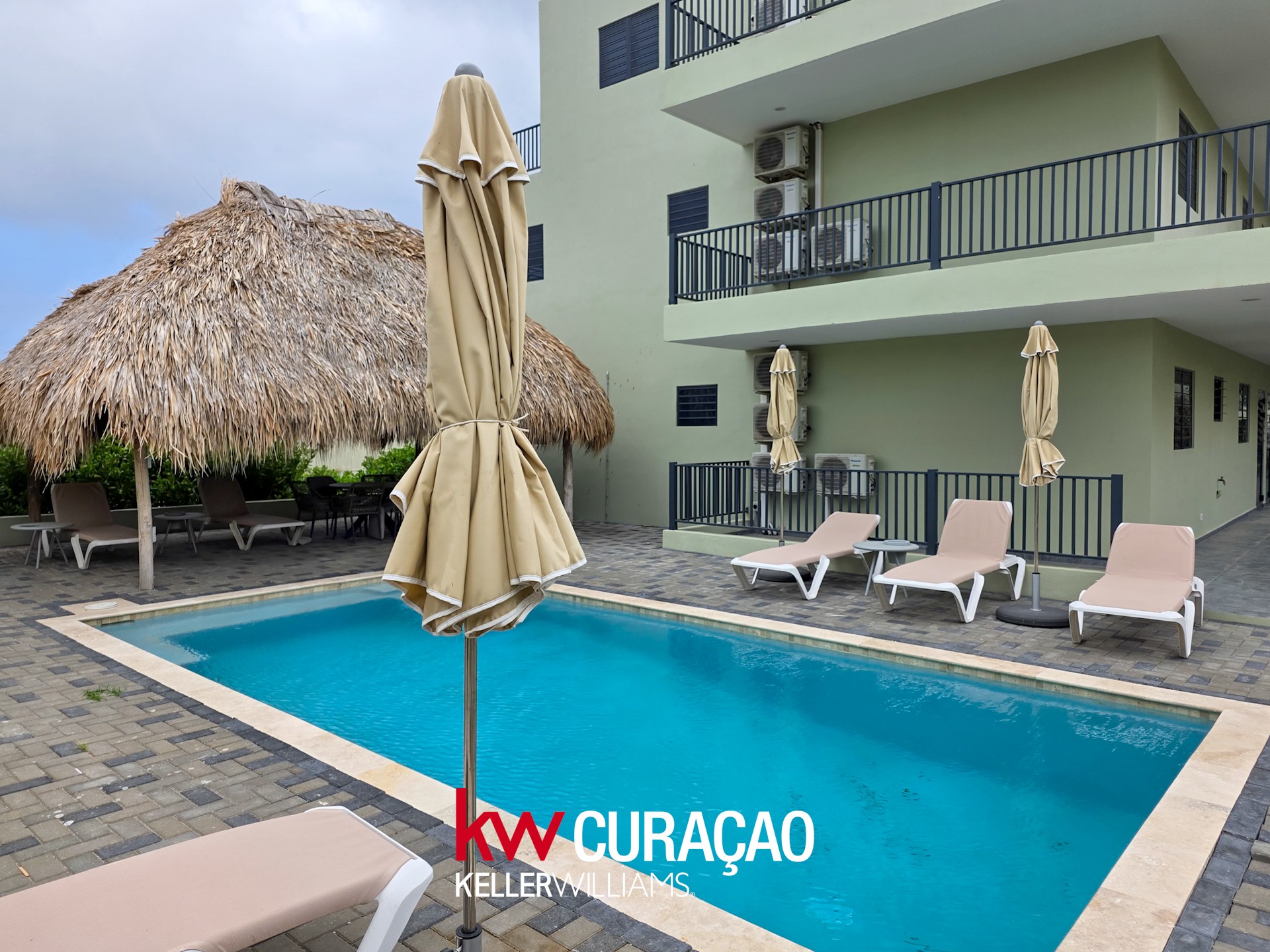 Apartment in Mambo Beach