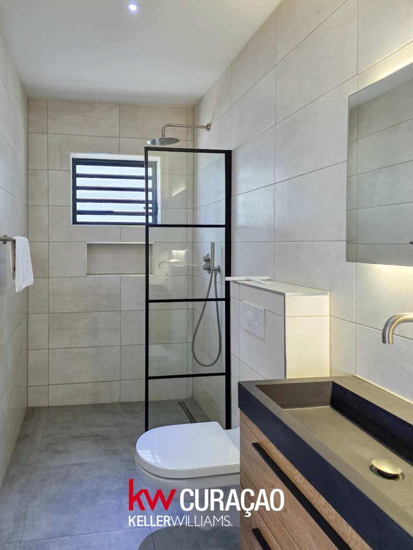 Apartment in Mambo Beach