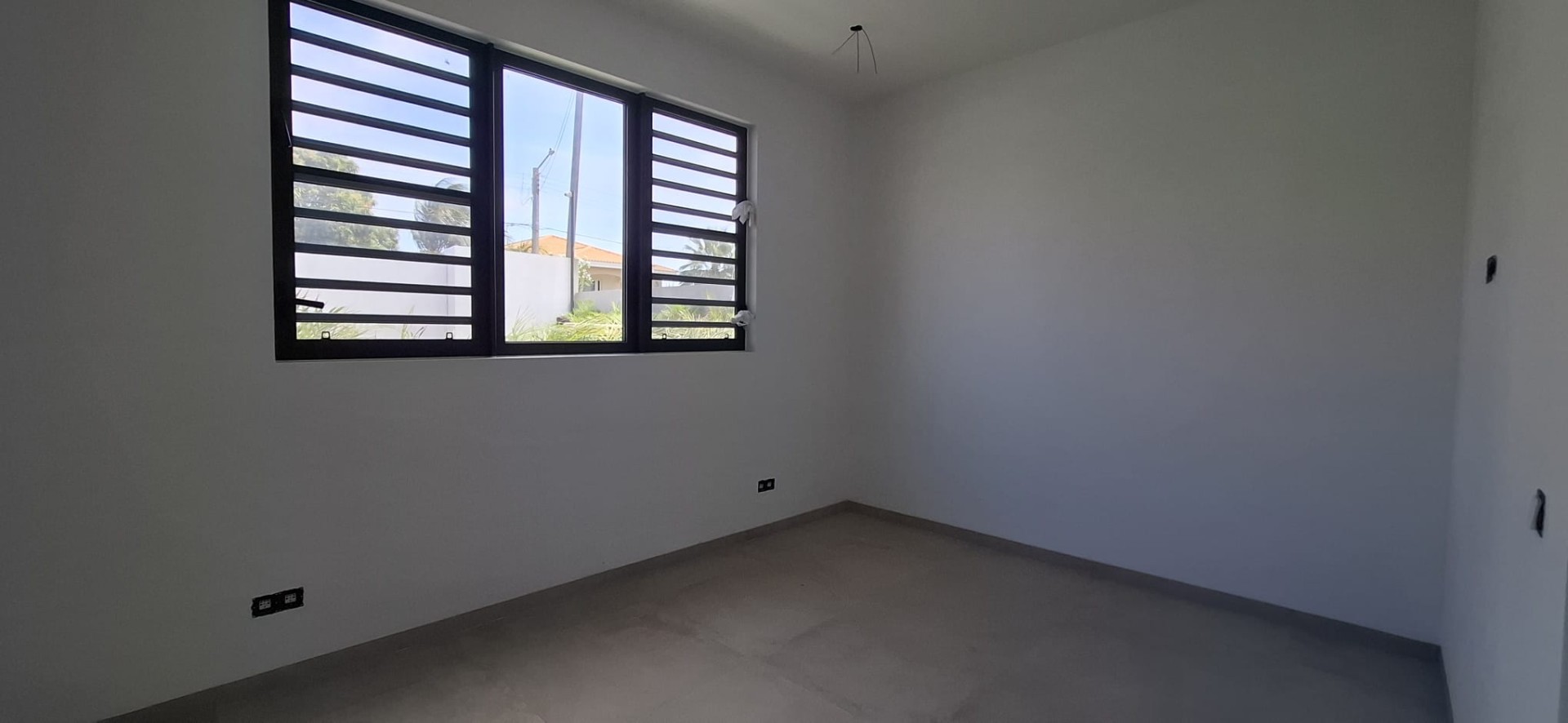 Property in Abrahamsz
