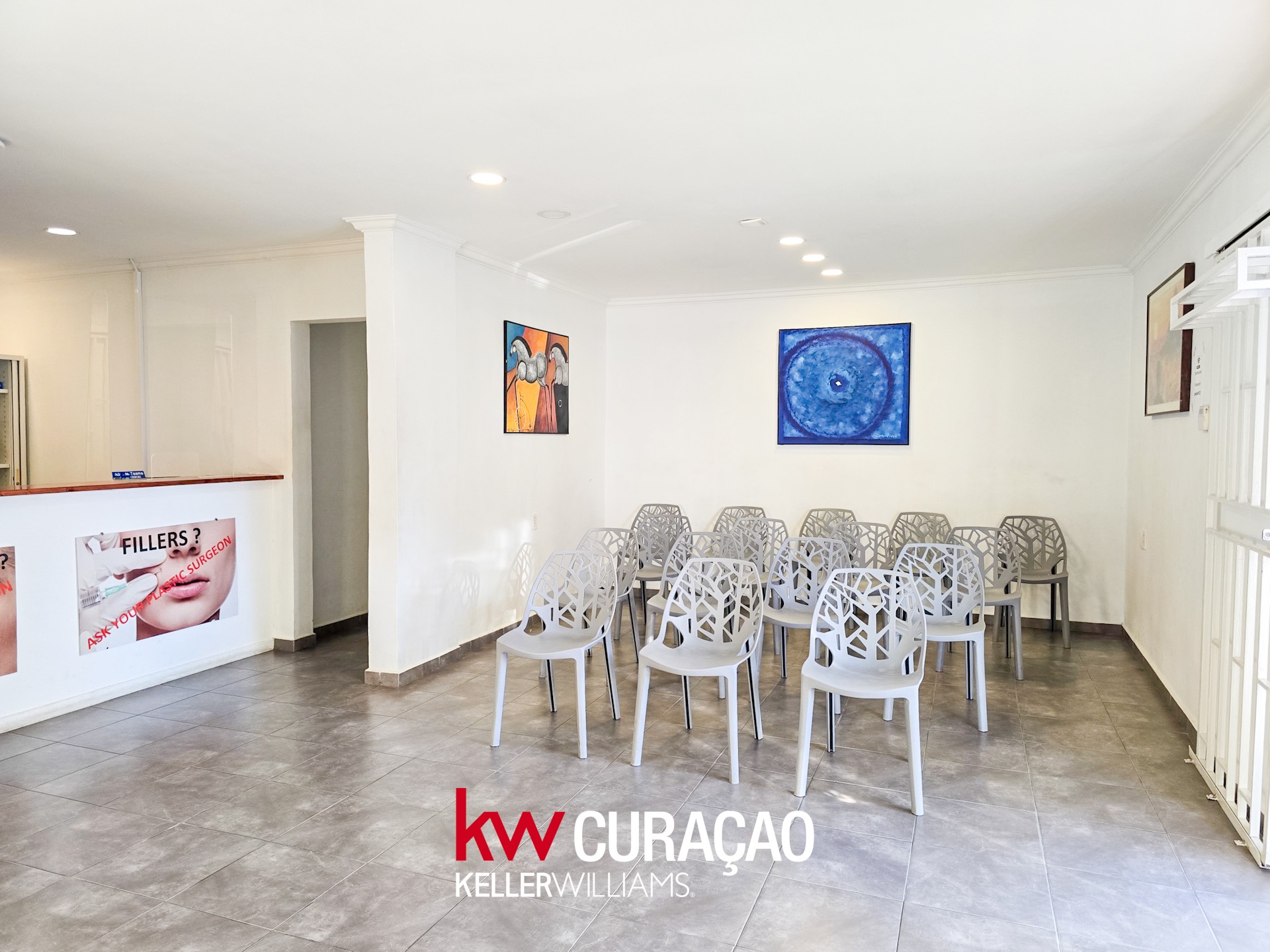 Commercial in Mahaai