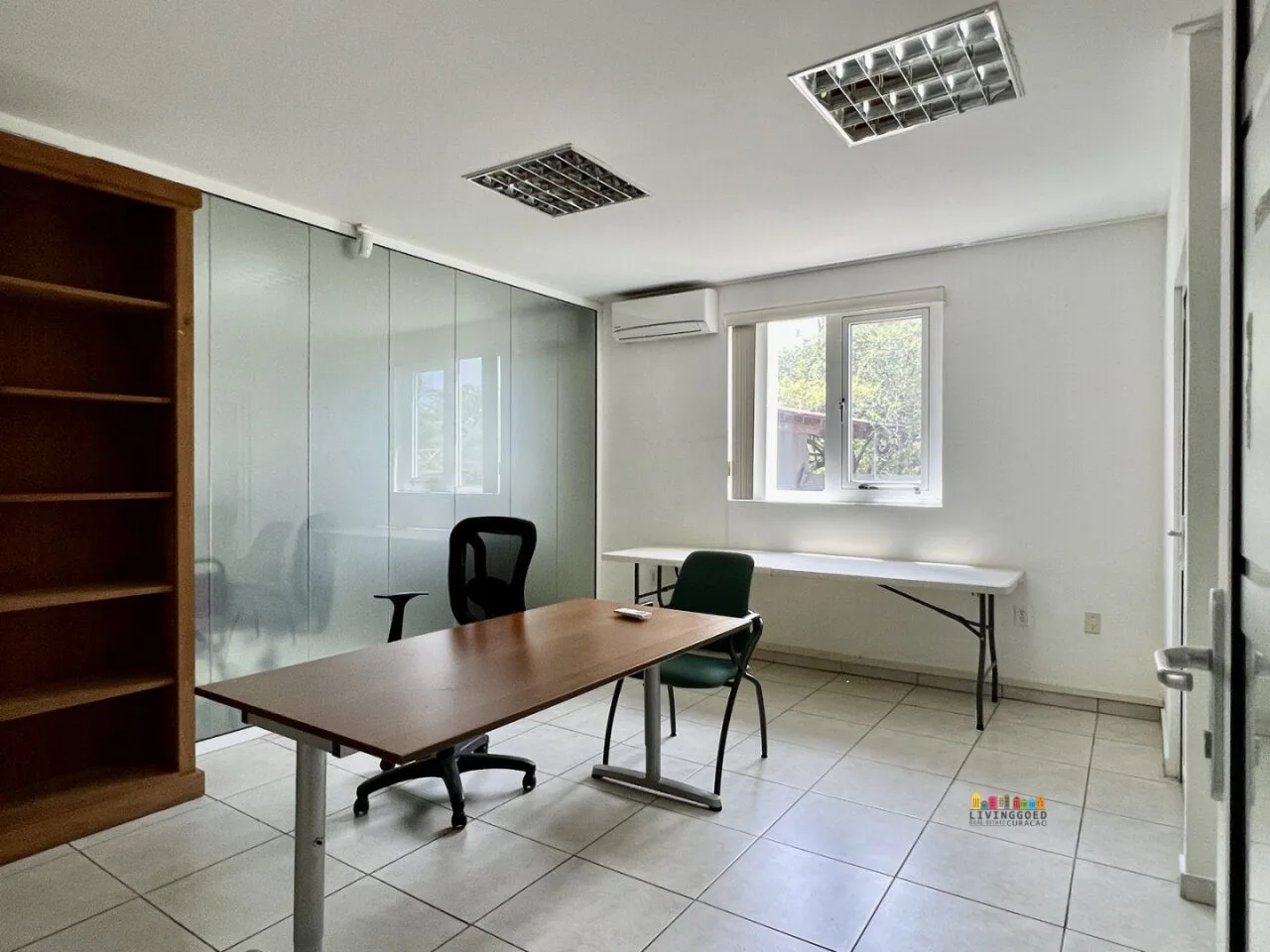 Commercial in Emmastad