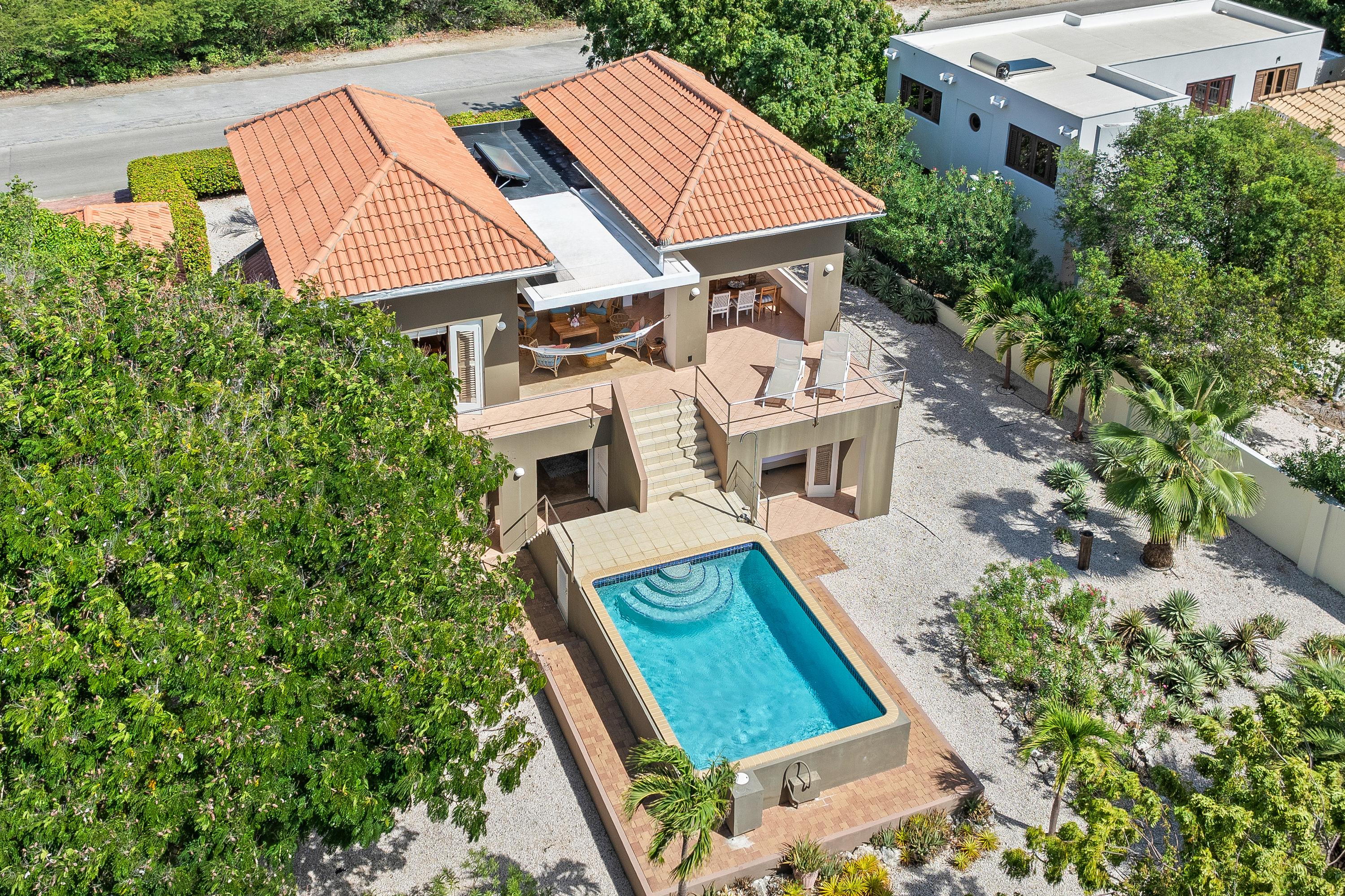 House in Coral Estate