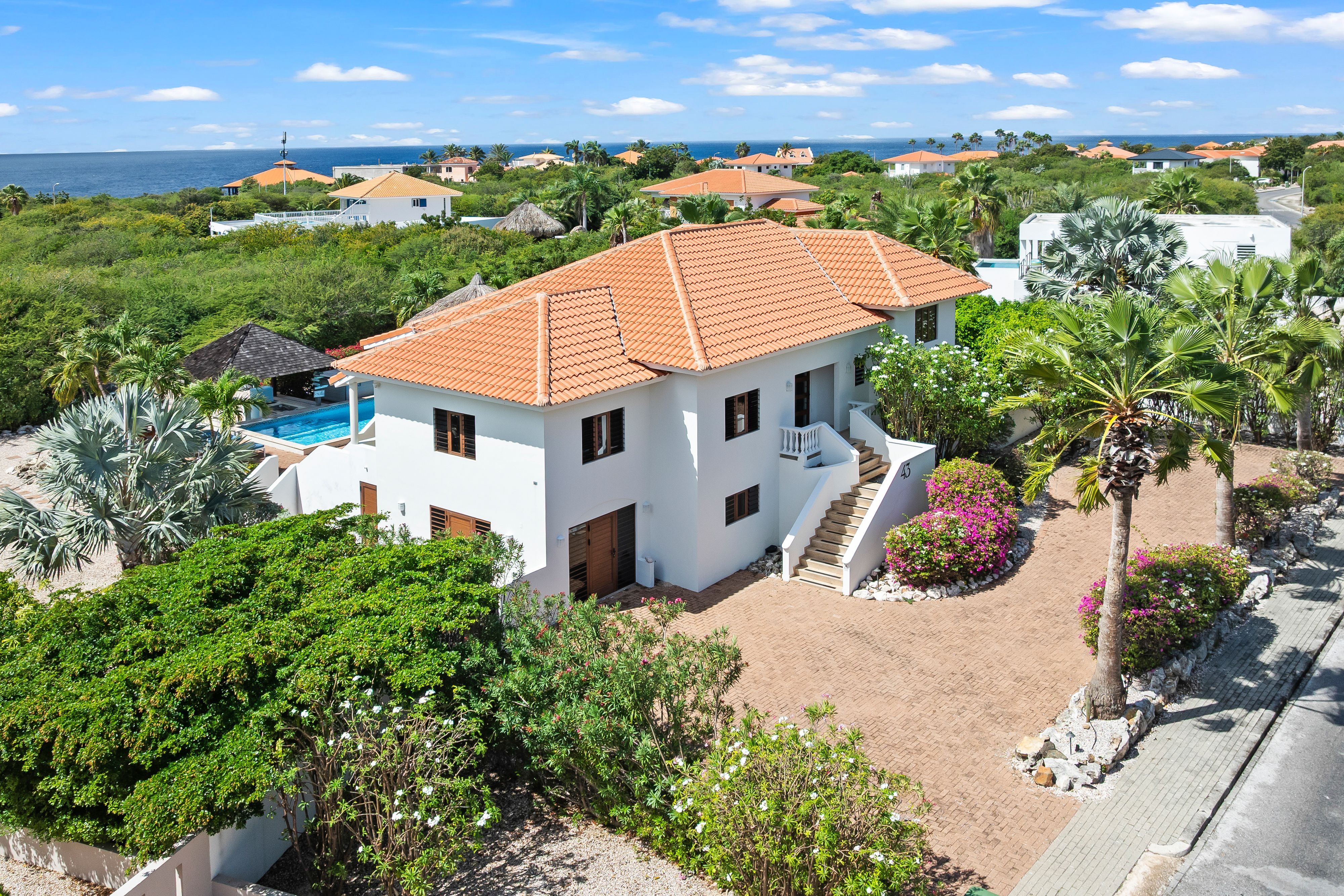 Villa in Coral Estate